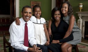 Esta fue la primera foto que los Obama se tomaron cuando llegaron a la Casa Blanca
