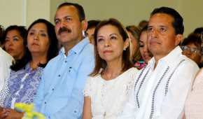 Josefina Vázquez Mota (blanco) busca la gubernatura del Estado de Mexico