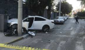 La escena de un crimen relacionado con robo de auto, en la Ciudad de México