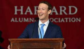 12 años después de dejar la escuela, el creador de Facebook volvió a Harvard