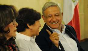 La candidata al Edomex, Delfina Gómez, y el líder nacional, Andrés Manuel López Obrador