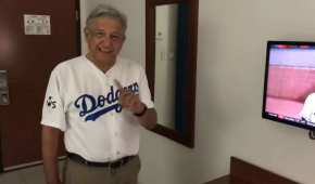 AMLO apoya al equipo de sus amores, los Dodgers de Los Ángeles