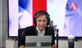 La periodista Carmen Aristegui lució así en su regreso a la radio tradicional