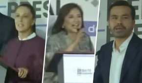 Los tres candidatos subieron 'de volada' al estrado ante medios de comunicación