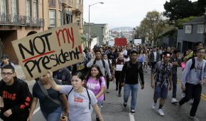 Estudiantes de San Francisco protestaron el 10 de noviembre contra la victoria del republicano