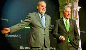 El magnate mexicano Carlos Slim (izquierda) junto al empresario estadounidense Michael Bloomberg