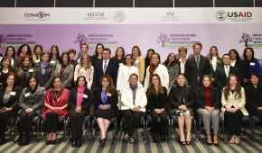 El gobierno federal reconoce y enfrenta el problema de inclusión de las mujeres en el ambito laboral a través de varios proyectos