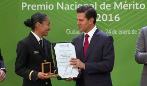 El presidente entregó el Premio Nacional del Deporte en Los Pinos