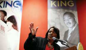 Bernice King pidió a la comunidad negra que no caiga en la tentación del uso de la violencia
