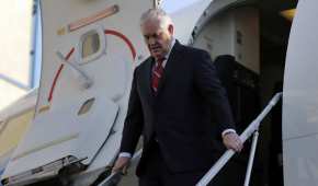 Rex Tillerson, secretario de Estado de EU, llega al aeropuerto de la CDMX