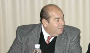 Carvajal ocupó diversos cargos en su partido; en 1997 fue miembro de la comisión de asuntos internacionales