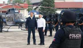 El gobernador de Nayarit (izquierda) junto al exfiscal Edgar Veytia en un operativo de seguridad