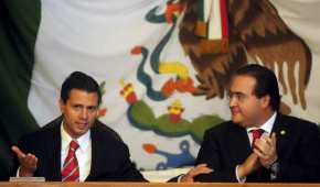 Enrique Peña Nieto cuando era gobernador del Estado de México junto a Javier Duarte