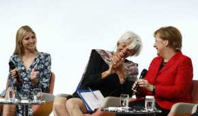 Ivanka Trump (izquierda) participó en un panel junto a Christine Lagarde (centro) y Angela Merkel