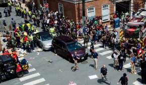 Un hombre atropeyó a una mujer durante una manifestación de la extrema derecha en Virgia, Estados Unidos