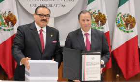 El secretario de Hacienda, José Antonio Meade, entregó el Paquete Económico para 2018