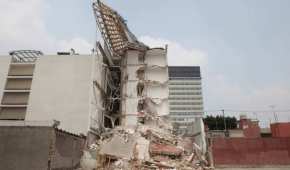 Dos personas perdieron la vida tras el colapso de este edificio, en la Colonia Portales
