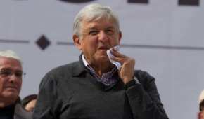 En la tercer contienda presidencial de López Obrador las encuestas rompen 3 mitos sobre su desempeño como candidato