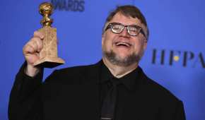 Guillermo del Toro presume su Globo de Oro como mejor director por 'La forma del agua'