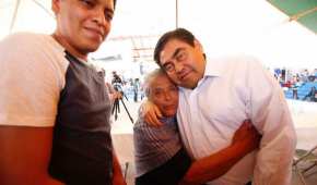 El precandidato al Gobierno de Puebla fue captado en una reunión para llevar personas a eventos de AMLO