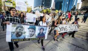 Un grupo de jóvenes se manifestó en marzo pasado por la desaparición de tres universitarios de Jalisco