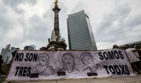 Un grupo de ciudadanos se manifestó en la Ciudad de México por la muerte de tres universitarios en Jalisco