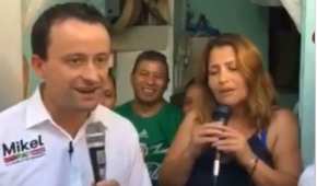 Mikel Arriola decidió salir a las calles para divulgar sus propuestas... y cantar una rolita