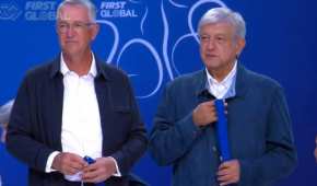 Ricardo Salinas Pliego de Grupo Azteca y López Obrador encabezaron la premiación
