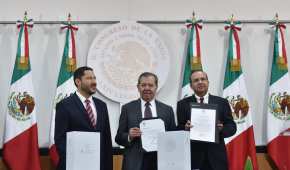 El secretario de Gobernación entregó el último informe de Gobierno de Peña Nieto