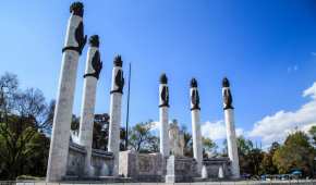 El Monumento a los Niños Héroes está ubicado en el Bosque de Chapultepec