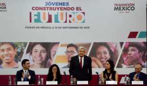 López Obrador en la presentación oficial del apoyo a los jóvenes