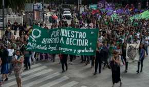 Mujeres marchan en la CDMX para exigir su derecho
