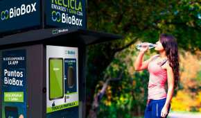 BioBox ofrece premios a las personas que depositen sus latas y botellas en unas máquinas instaladas en la CDMX