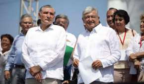 Andrés Manuel López Obrador junto al gobernador electo de Tabasco, Adán Augusto López