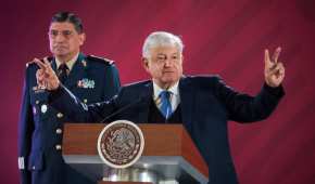 Andrés Manuel López Obrador y el general Luis Cresencio Sandoval González