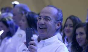 Felipe Calderón quiere persuadir a los millones de electores que votaron por AMLO a que se unan a su causa