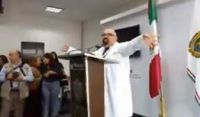 El secretario de Salud del Estado de Veracruz se molestó con la prensa