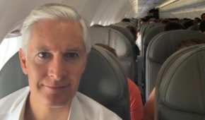 Del Mazo subió una 'selfie' en un vuelo comercial