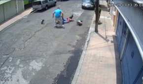 Este hombre agredió a una mujer tras una pelea entre sus mascotas