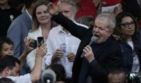 Al salir de prisión, Lula da Silva ofreció un discurso a sus seguidores