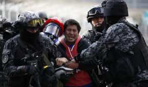 La crisis en Bolivia no cesa y la policía y militares reprimen a manifestantes