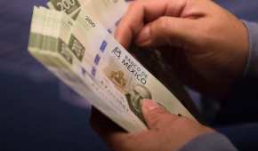 El nuevo salario mínimo se determinó partiendo del actual de 102.68 pesos diarios, al cual se le adicionaron 14.67 pesos