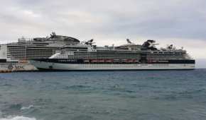El crucero MSC Meraviglia logró atracar en Cozumel este 27 de febrero, pero sus pasajeros aún no descienden