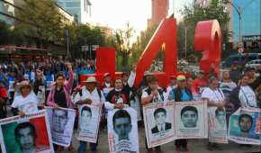 Padres de los normalistas de Ayotzinapa desaparecidos exigen justicia desde hace 5 años