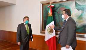 El canciller mexicano informó que externó el interés de México por aplicar las pruebas de la vacuna