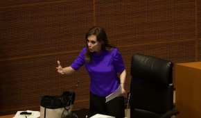 La senadora defendió su postura durante la comparecencia de Gatell en donde lo llamó