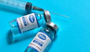 La vacuna  está autorizada par su uso en más de 45 países, incluidos Reino Unido, Estados Unidos y la UE.
