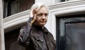Los fiscales estadounidenses han presentado 17 cargos de espionaje contra Assange