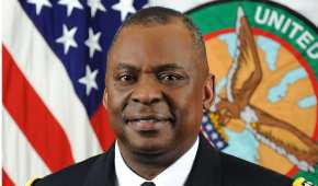 Fue el jefe del Comando Central de Estados Unidos de 2013 a 2016 bajo el presidente Barack Obama
