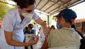 Para la mitad de este año se habría inmunizado en EU a poco más de 150 millones de personas